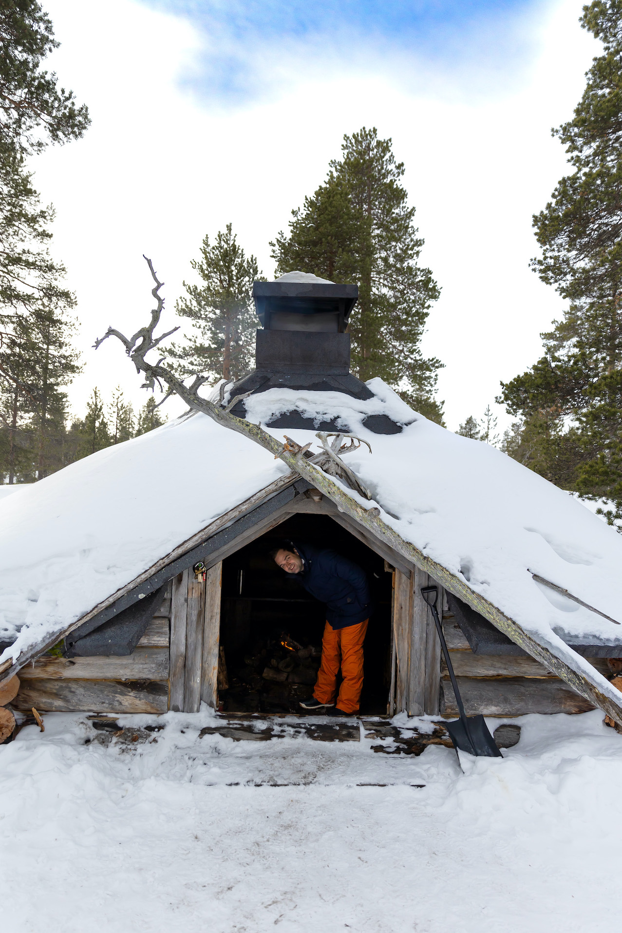 Ice Fishing Northern Lights Village Saariselkä Lappland Finnland