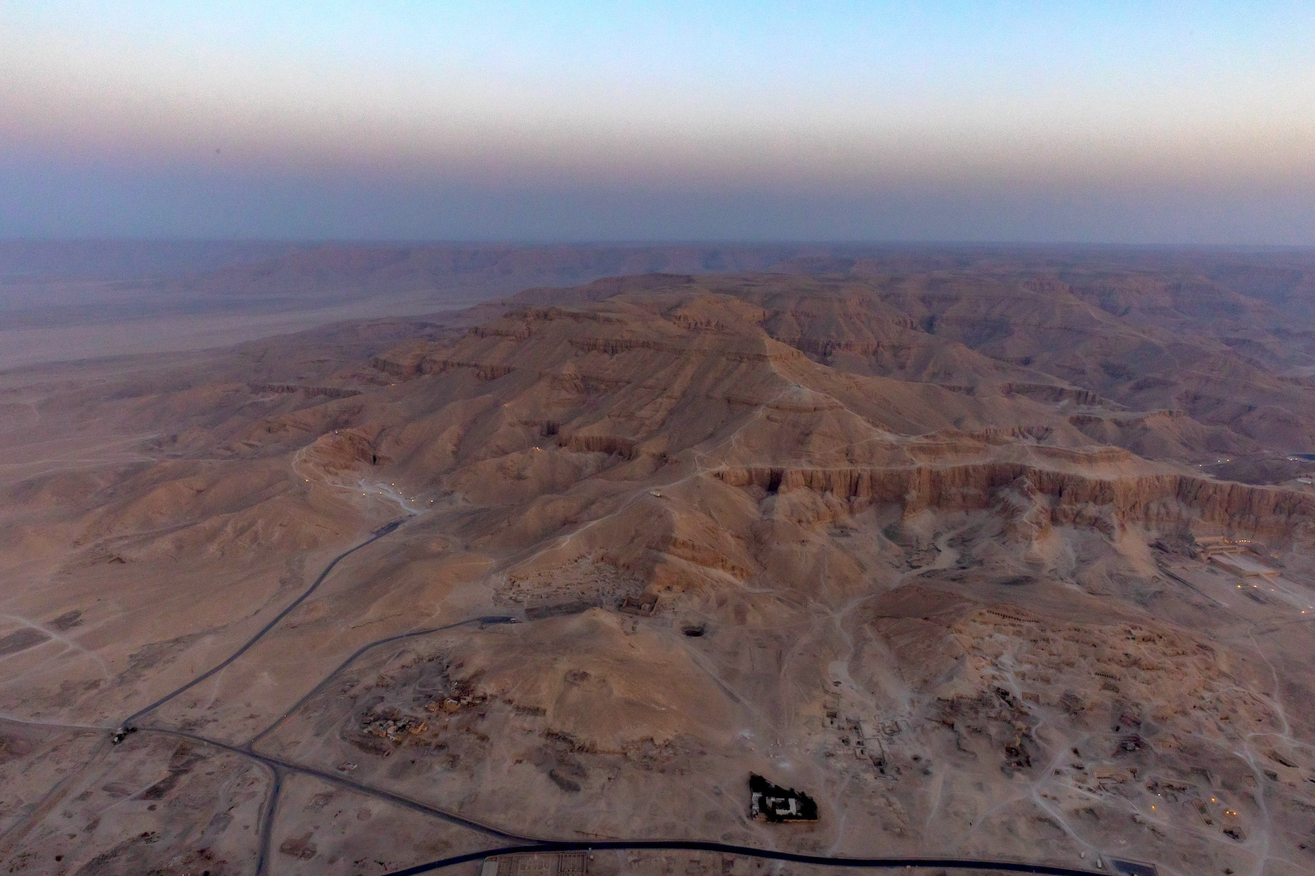 Reiseziele Ägypten Egypt Heißluftballonfahrt Luxor Sehenswürdigkeiten Sonnenaufgang