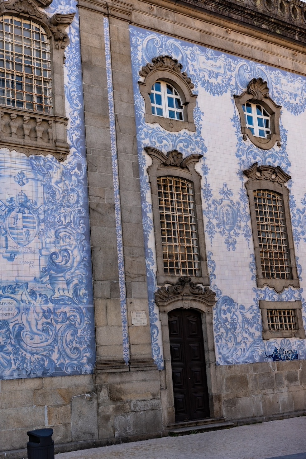 reiseziele_portugal-porto-igreja-do-carmo-kathedrale