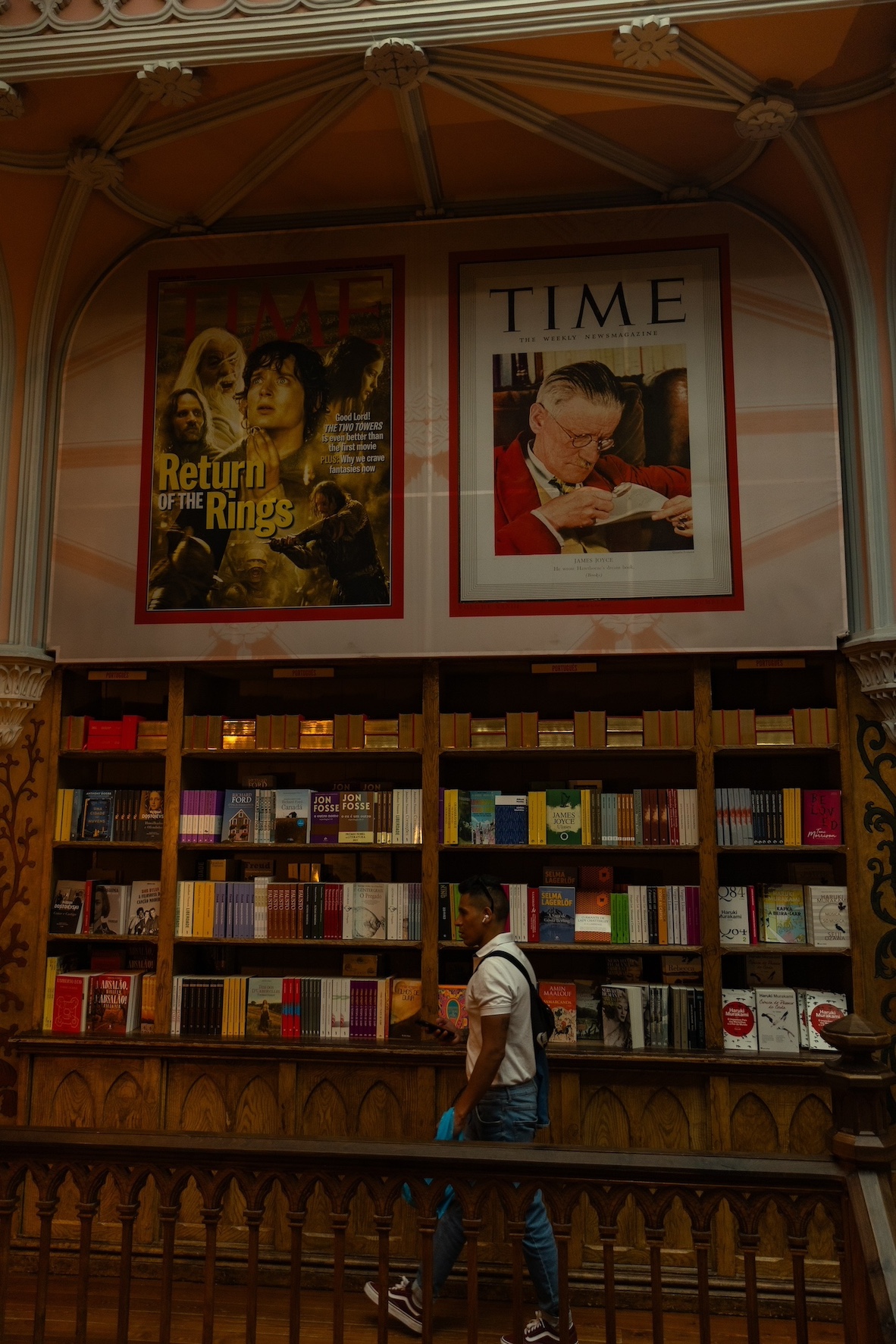 reiseziele_portugal-porto-livraria-lello-buchhandlung-auswahl
