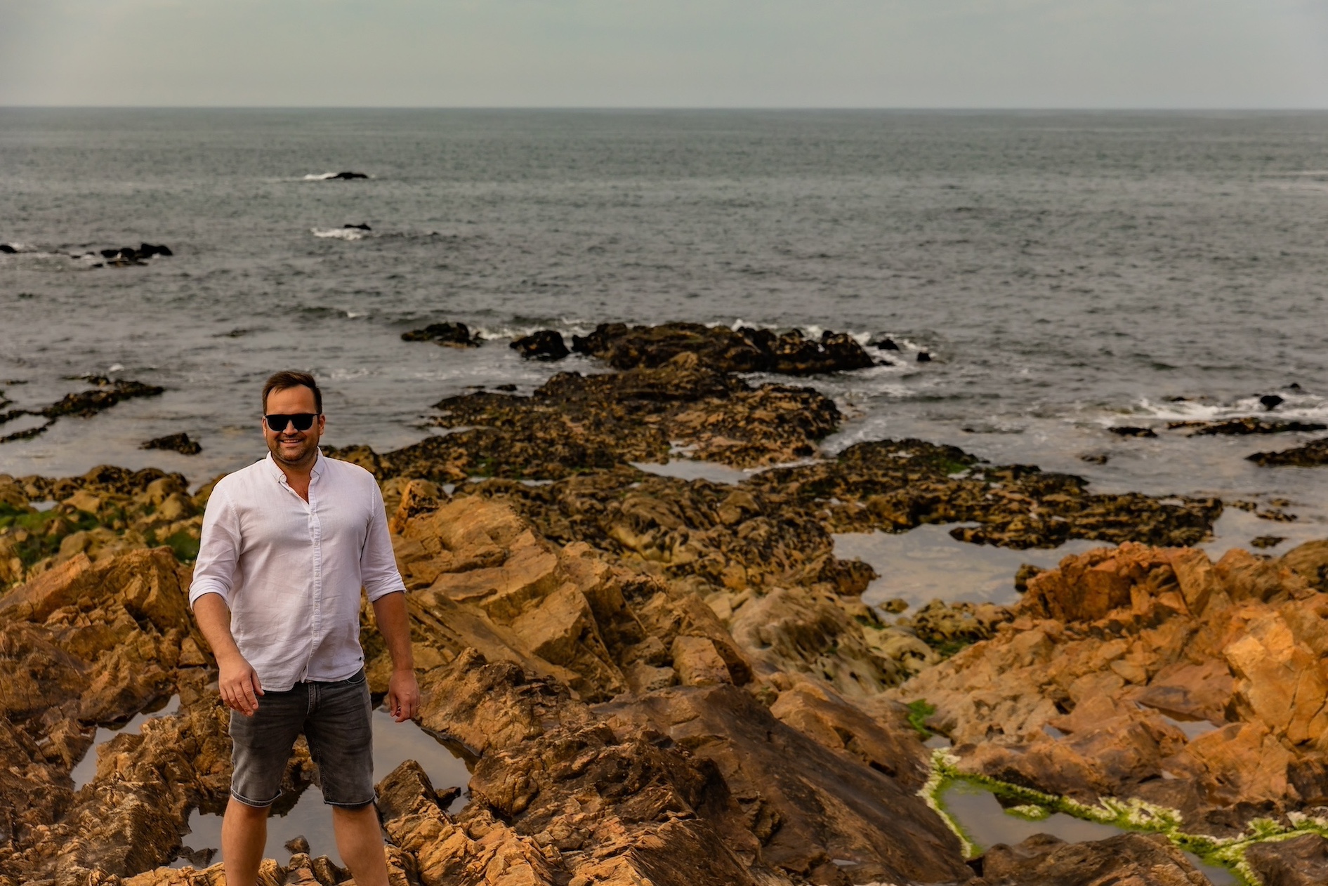 reiseziele_portugal-porto-praia-do-molhe-strand-felsen