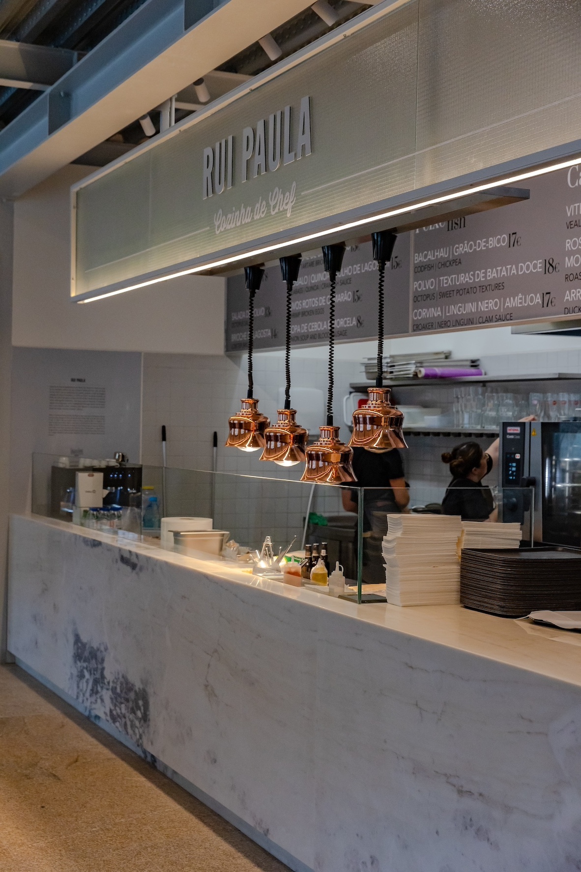 reiseziele_portugal-porto-time-out-market-restaurant